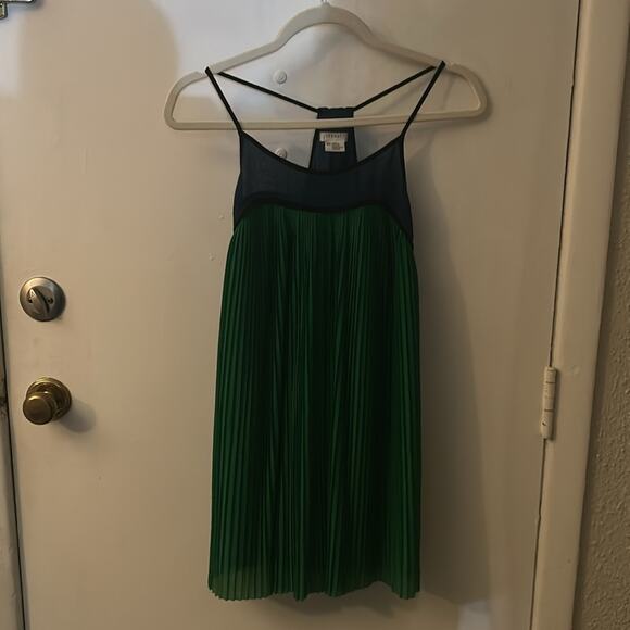 Urban Outfitters Cooperative Pleated Green/Blue Color Block Top XS Minimalist - Picture 2 of 11